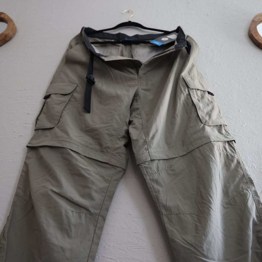 Eastern Mountain Sports - Excursion Cargo Pants/Shorts -  Size 36 S